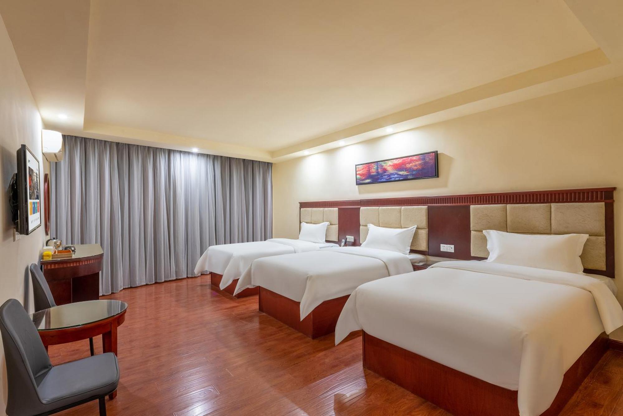 Huahang Hotel - Guangzhou Baiyun International Airport - Free Airport Shuttle Bus Екстериор снимка