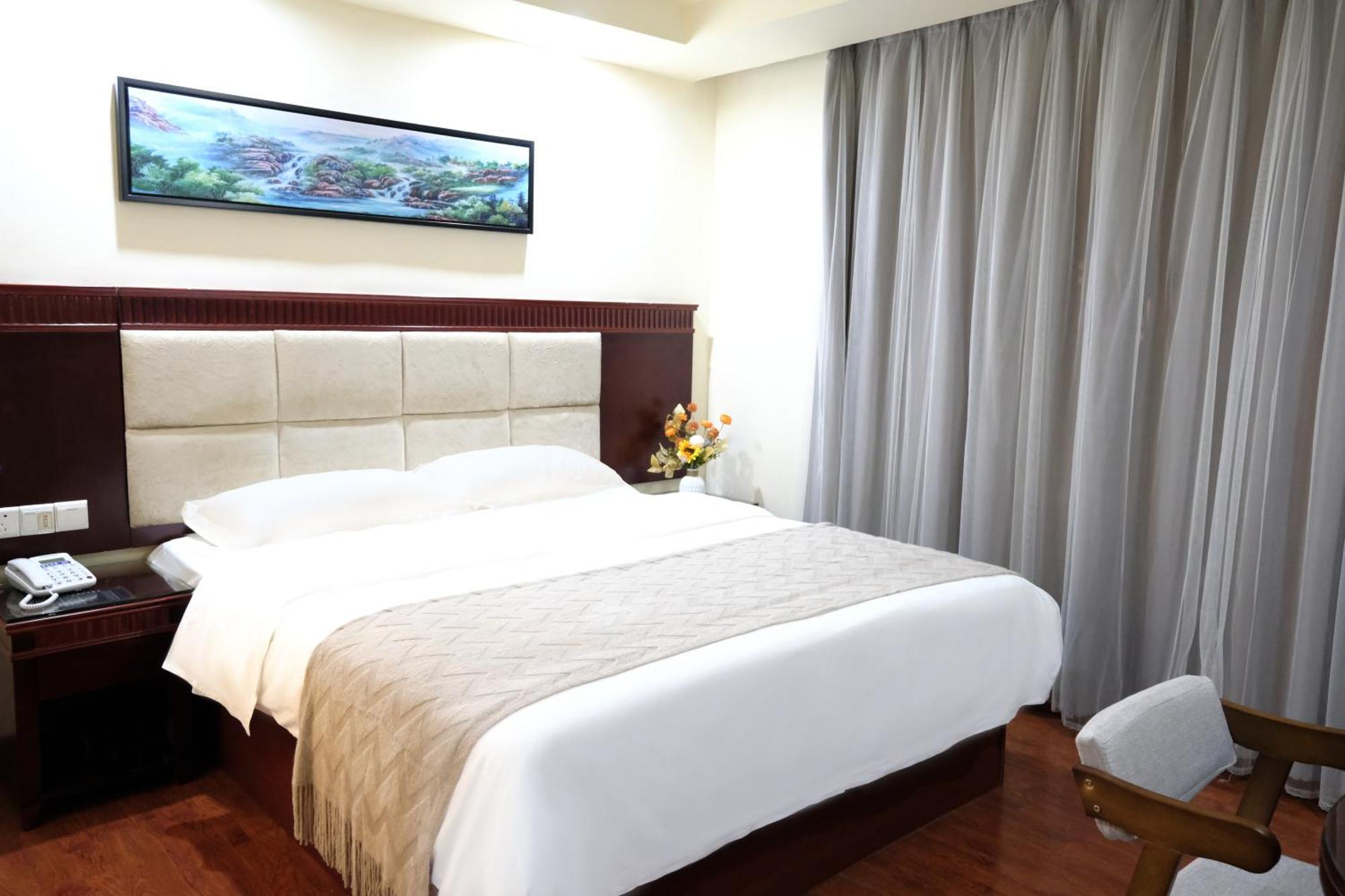 Huahang Hotel - Guangzhou Baiyun International Airport - Free Airport Shuttle Bus Екстериор снимка